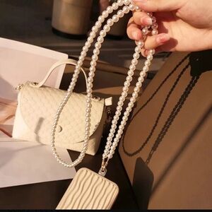 Elegant Pearl Lanyard with Gold Accents